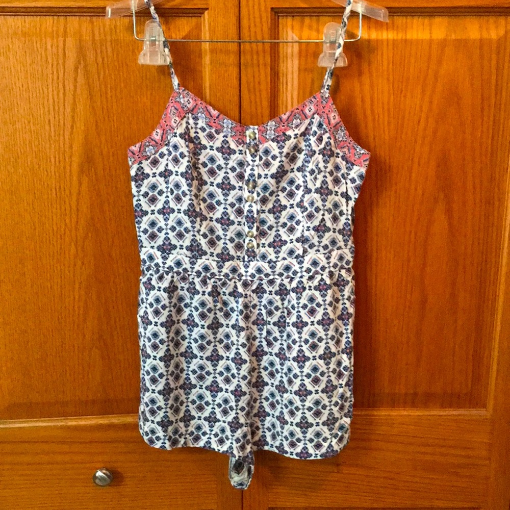 American Eagle romper. Size XS. Smocked elastic back.